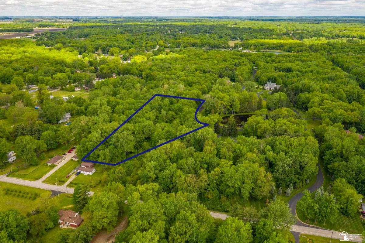 9107 Pine Forest CIR, Lambertville, MI 48144 - #1