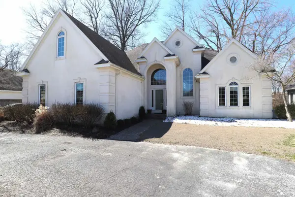 7241 Hidden Valley DR, Lambertville, MI 48144