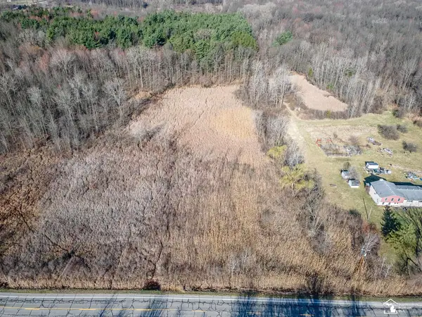 29230 Sumpter RD, NewBoston, MI 48111