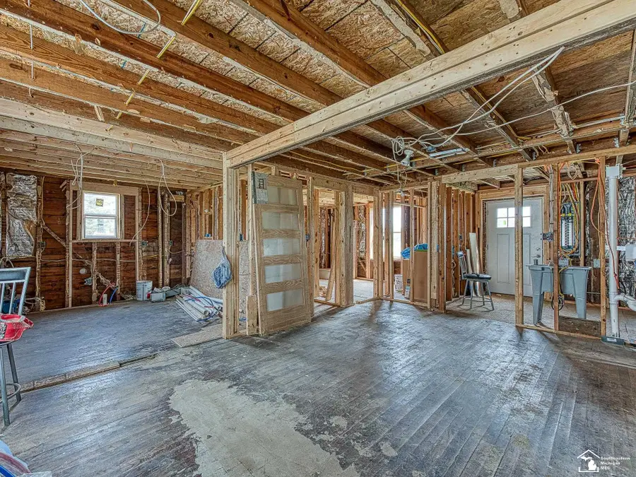 13680 Martinsville RD, Carleton, MI 48117 - Image #3