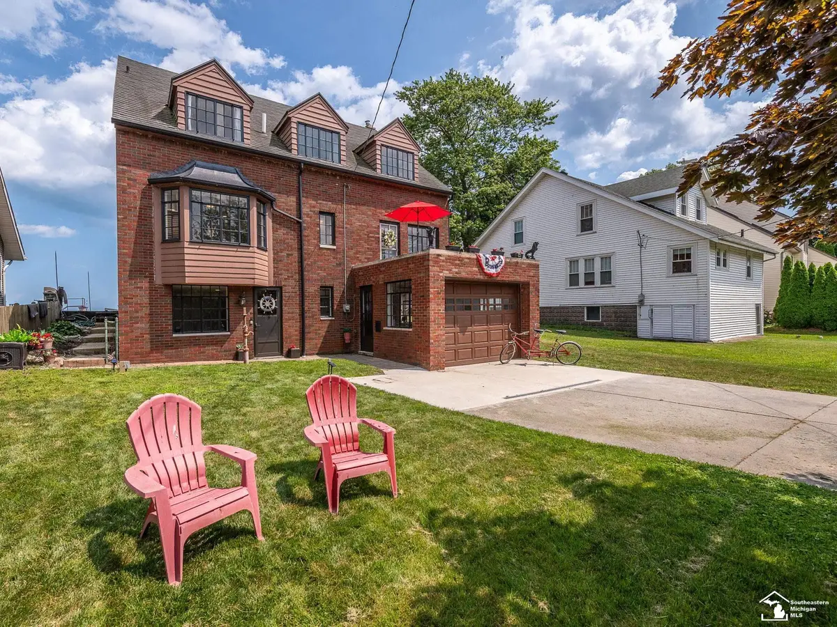 3880 Lakeshore DR, Newport, MI 48166 - #1