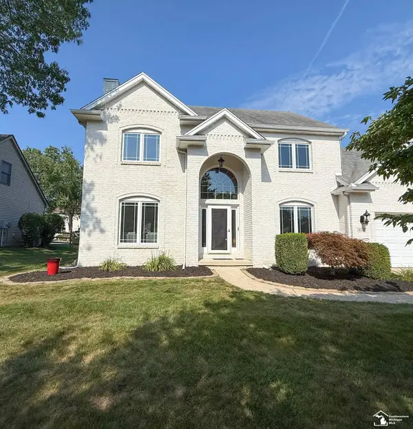 8325 Waterford DR, Lambertville, MI 48144