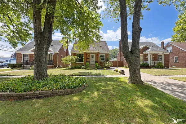 15213 Champaign RD, AllenPark, MI 48101