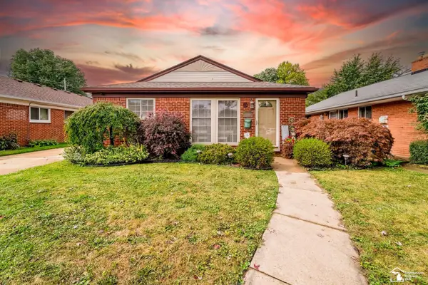 7954 Oak ST, Taylor, MI 48180