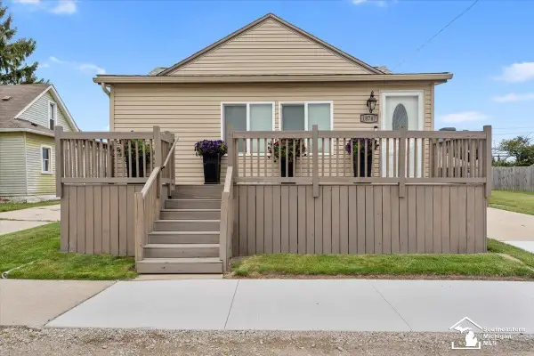 18747 Riverview ST, Riverview, MI 48193