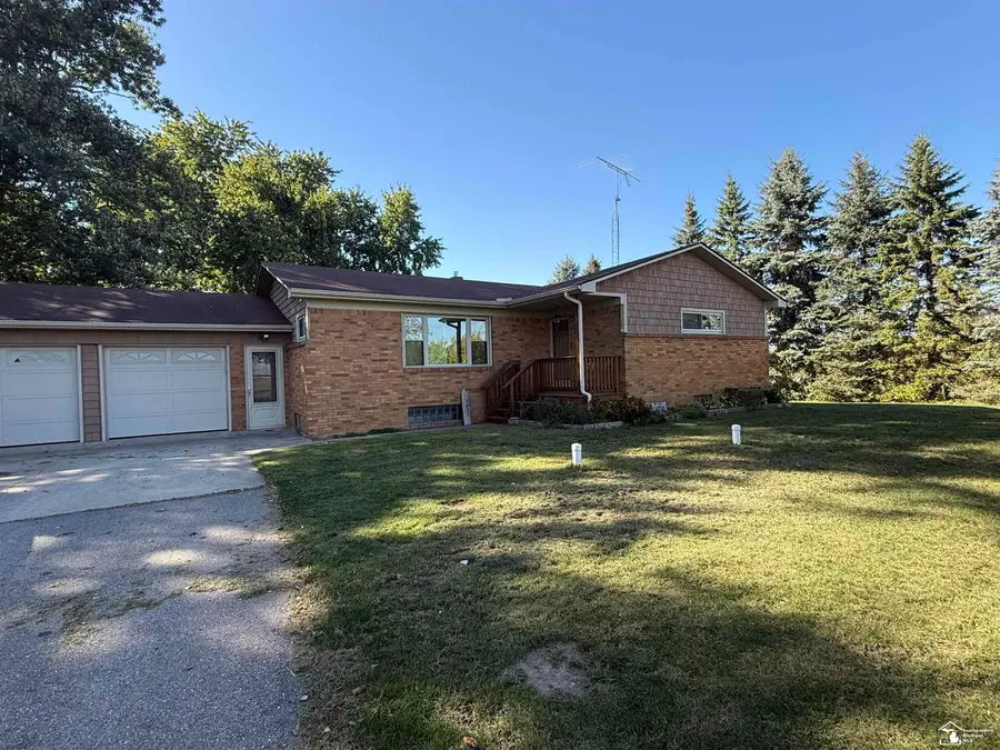 6859 N Ann Arbor RD, Dundee, MI 48131 - Image #2