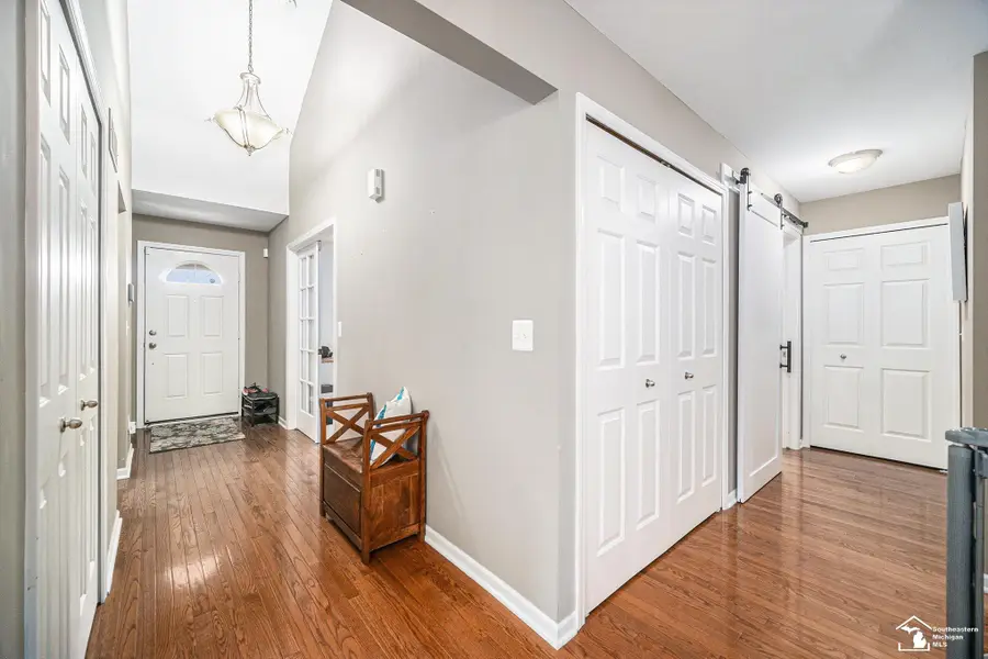 512 Brooks Hollow CT, Dundee, MI 48131 - Image #3