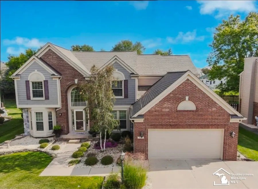 843 Regents Park DR, Monroe, MI 48161 - Image #2