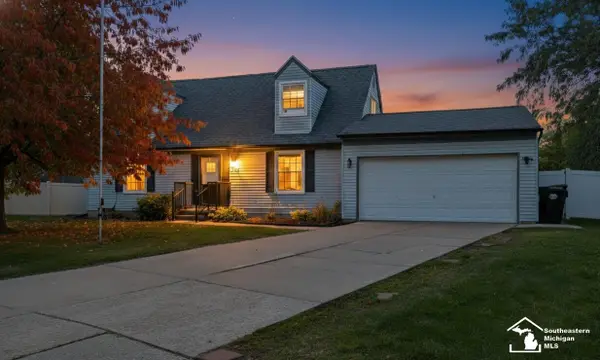 25525 Montebello CT, Woodhaven, MI 48183