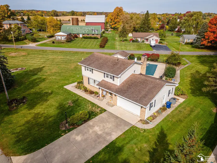 17 Lakeridge DR, Adrian, MI 49221 - Image #2