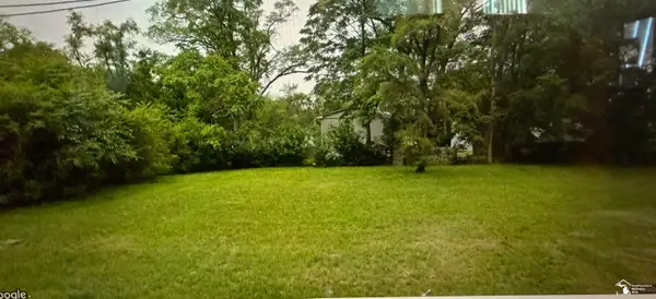 2112 elbridge CT, Westland, MI 48186