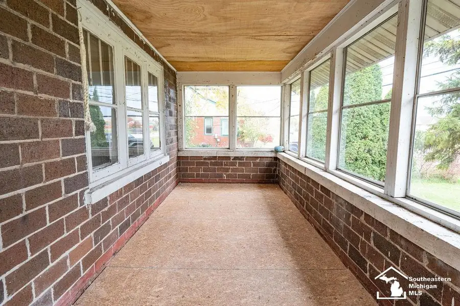 8258 N Dixie HWY, Newport, MI 48166 - Image #3