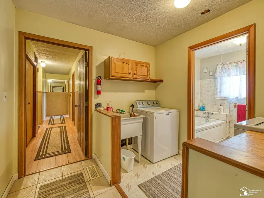 8655 Ida Maybee RD, Monroe, MI 48162 - Image #3