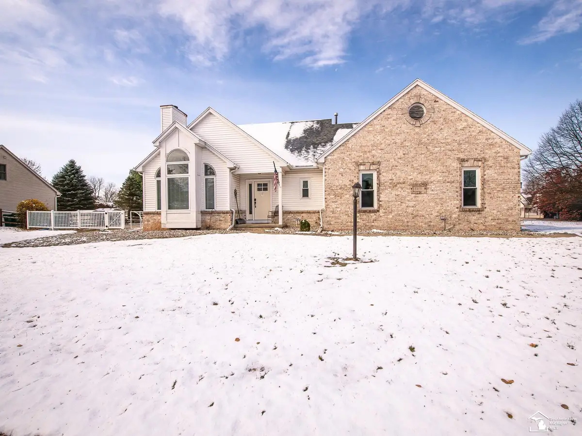 7305 Cinden RD, Temperance, MI 48182 - Image #1