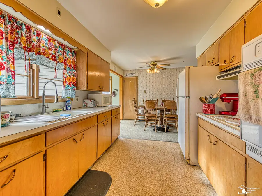 8687 Todd RD, Ida, MI 48140 - Image #3