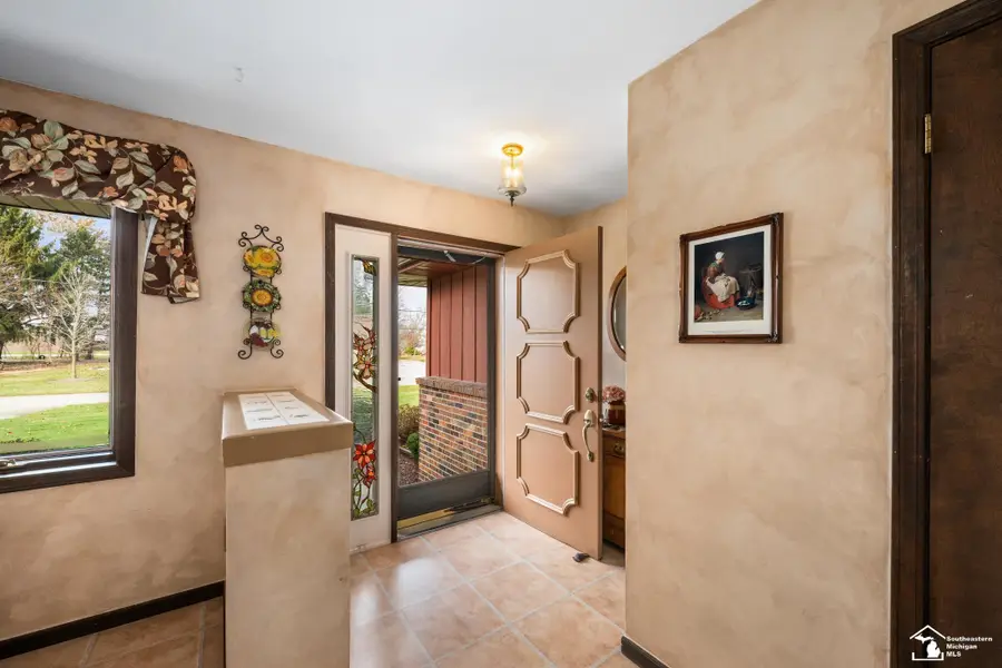 49 James DR, Carleton, MI 48117 - Image #3