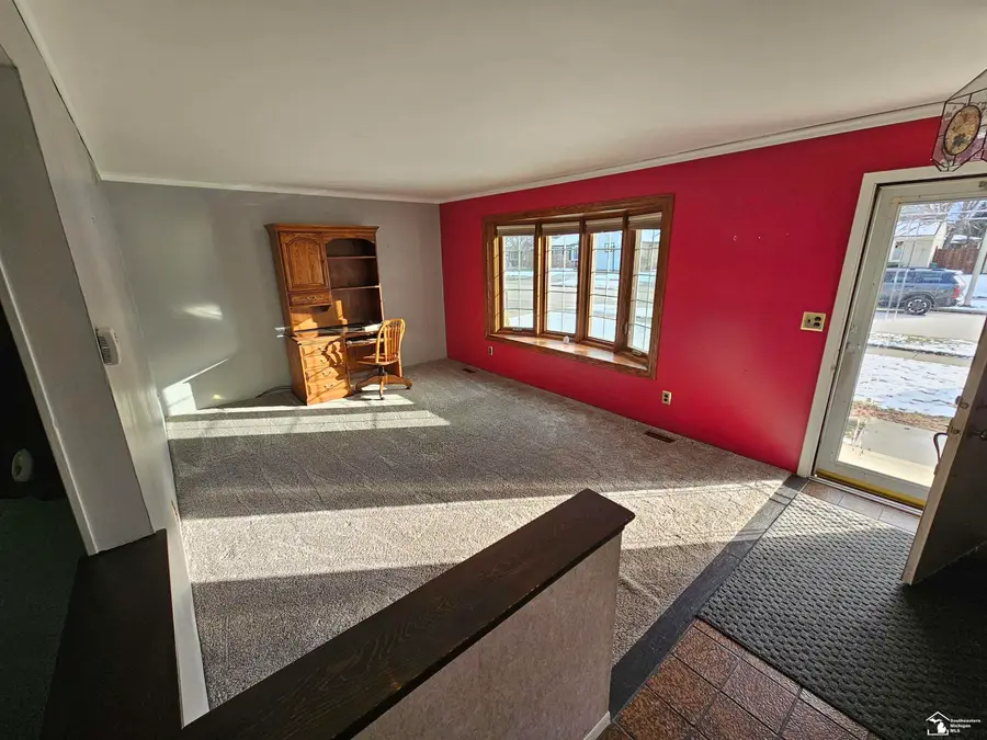 22534 provincial ST, Woodhaven, MI 48183 - Image #3