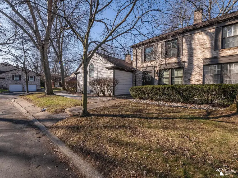 23 Linswood DR, Monroe, MI 48162 - #2