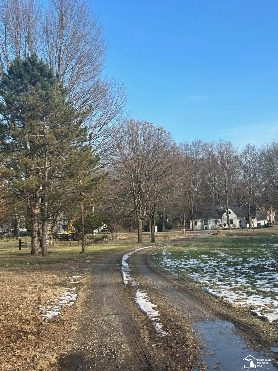 6805 Jackman RD, Temperance, MI 48182 - #3