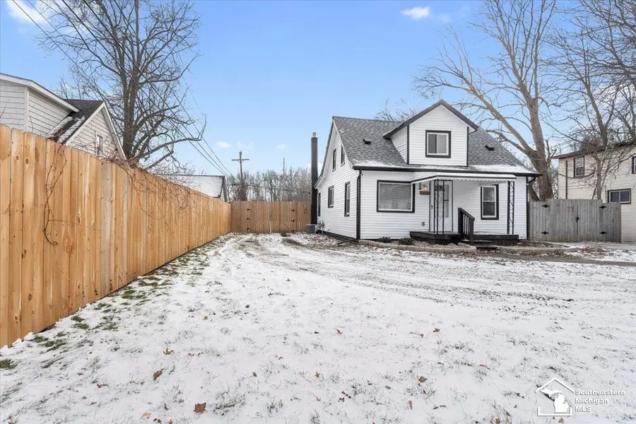 25255 Charles ST, Taylor, MI 48180 - Image #2