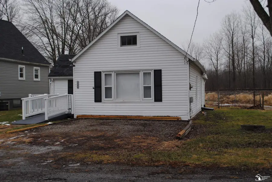 12259 Eldora RD, Carleton, MI 48117 - Image #2