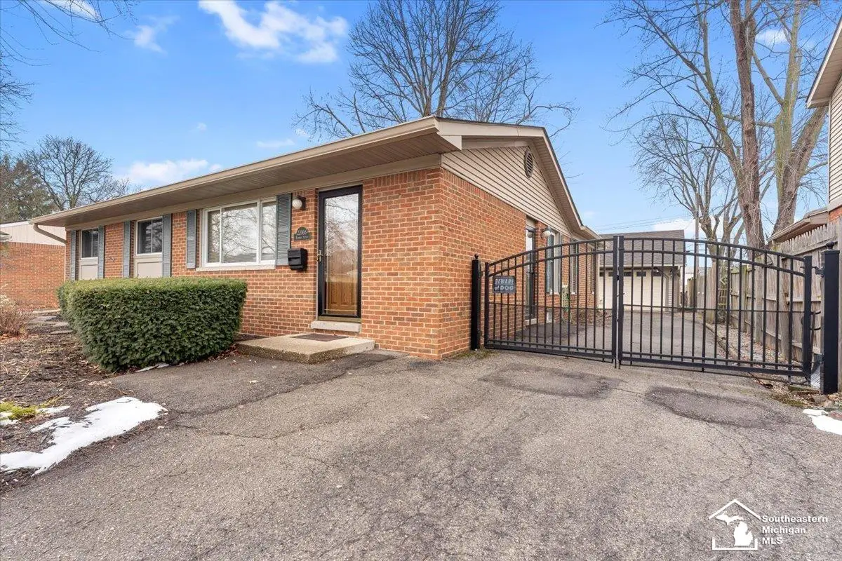 22066 Harmon ST, Taylor, MI 48180 - Image #1