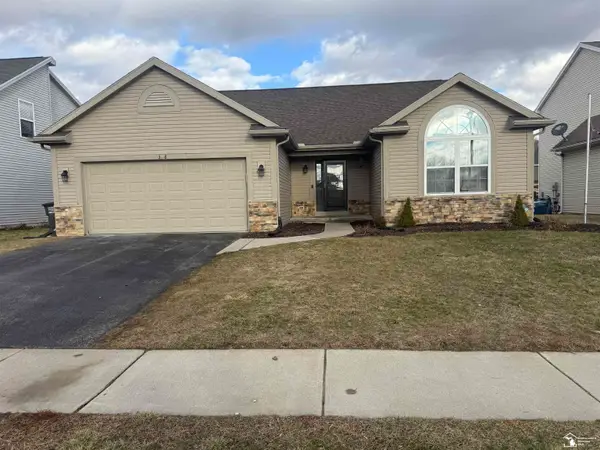 398 Somerset LN, Temperance, MI 48182