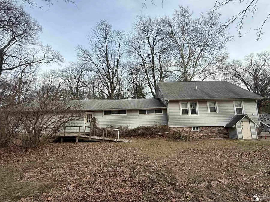 8055 George ST, Lambertville, MI 48144 - Image #3