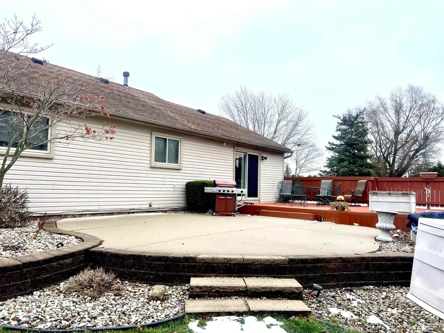 28225 Red Cedar CT, Brownstown, MI 48183 - Image #2