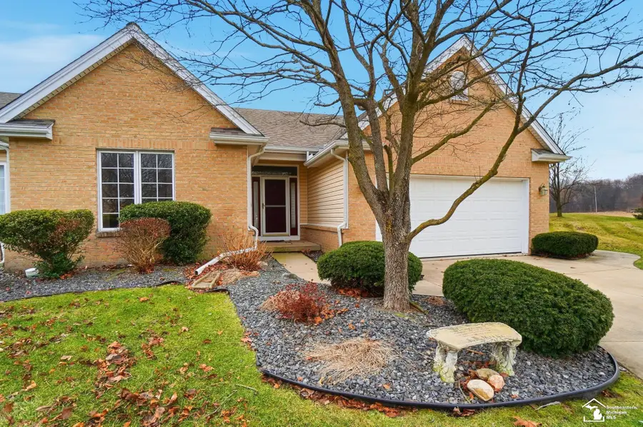 3174 Crystal CT, Lambertville, MI 48144 - Image #2