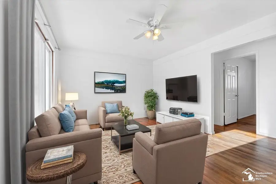 30584 S Gibraltar ST, Rockwood, MI 48173 - Image #3