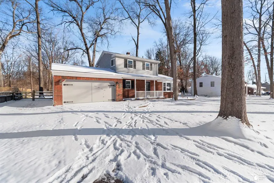 8464 Keitha DR, Lambertville, MI 48144 - Image #2