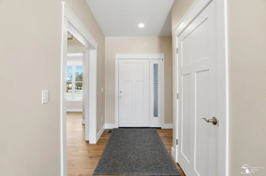 4079 Casey DR, Lambertville, MI 48144 - Image #3