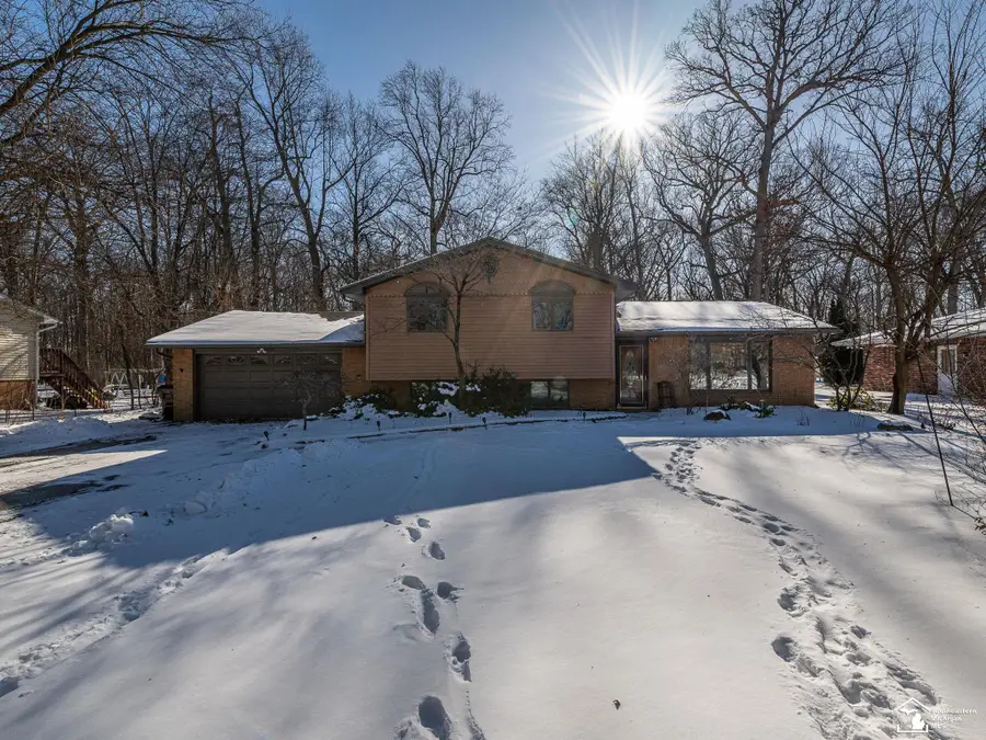 3447 Woodmont DR, Lambertville, MI 48144 - Image #2