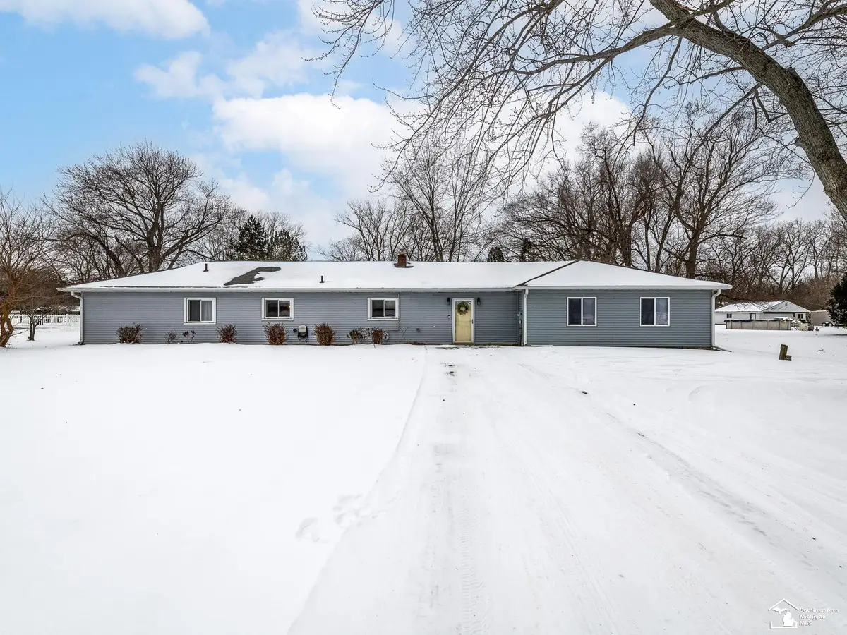 2525 Reinhardt RD, Monroe, MI 48162 - Image #1