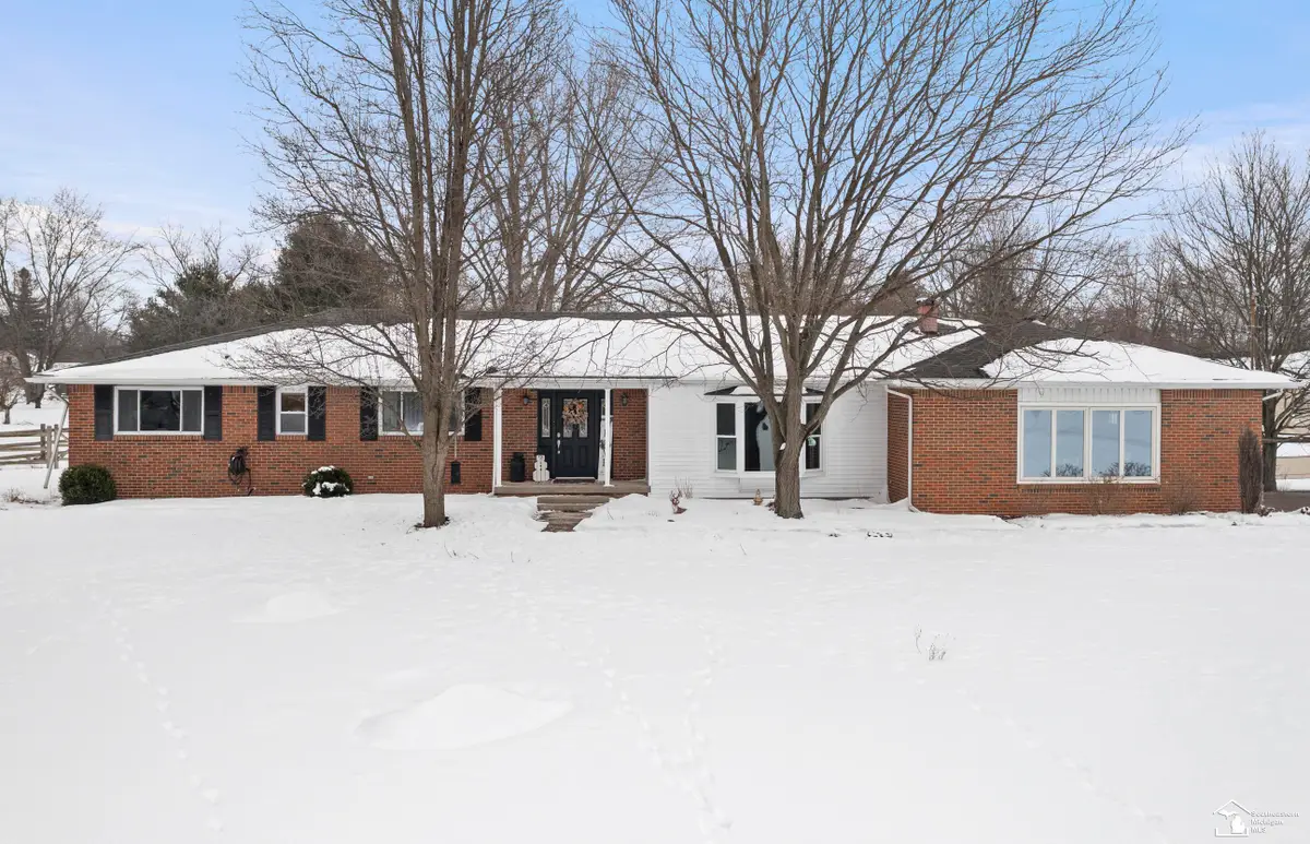 8500 Adler RD, Lambertville, MI 48144 - #1