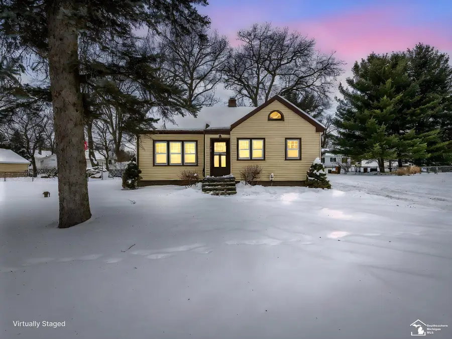 870 Bryant AVE, Jackson, MI 49202 - #2