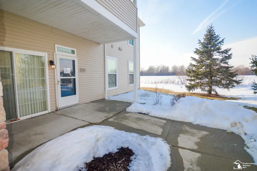 884 Plum Park DR, Monroe, MI 48161 - #3