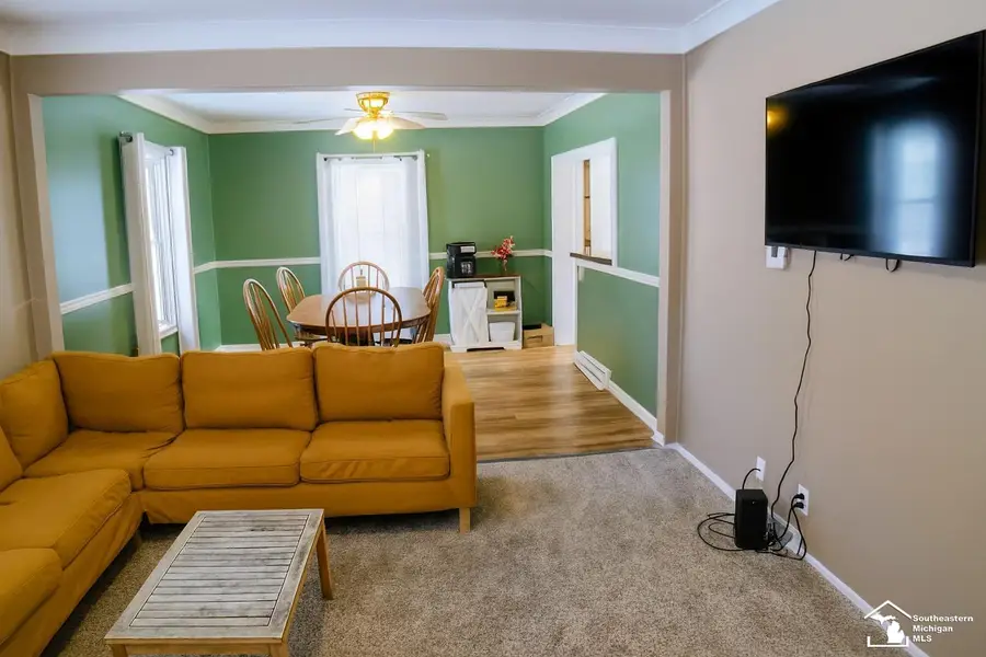 8062 Adler RD, Lambertville, MI 48144 - #3