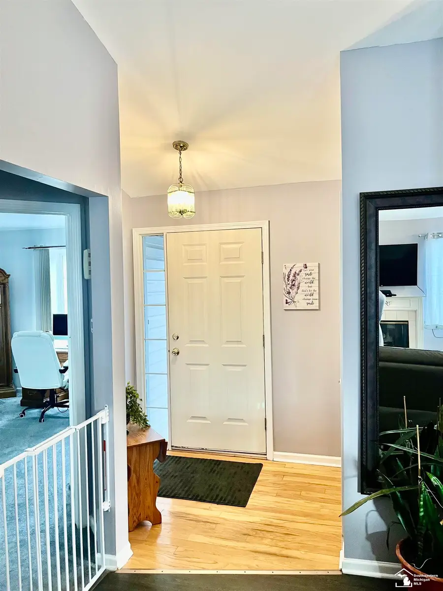 17796 BOBWHITE CT, Brownstown, MI 48193 - #2