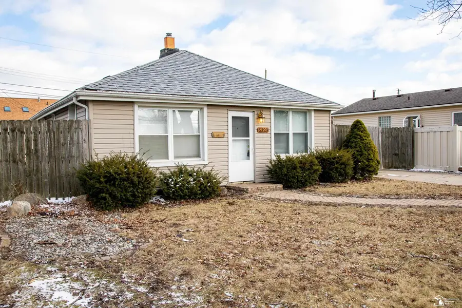 5323 Lathrop ST, Trenton, MI 48183 - #2