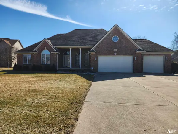 720 Saint Anne LN, Monroe, MI 48162