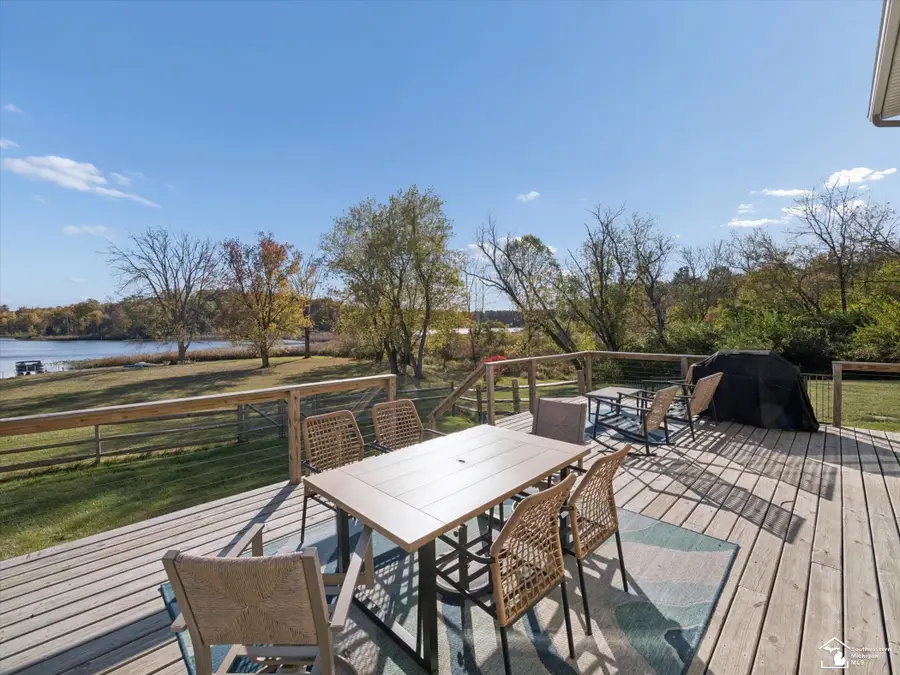 7302 N Lakeview DR, Hillsdale, MI 49242 - #2