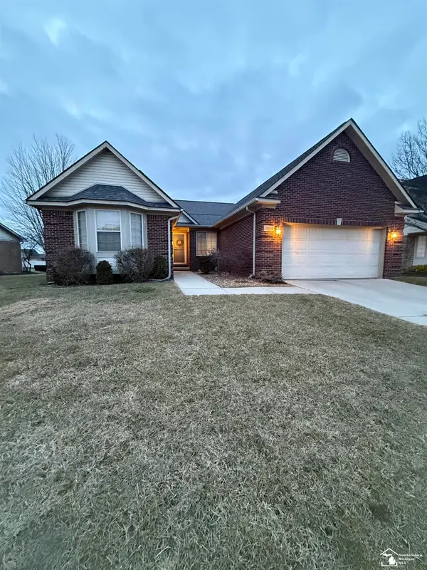 26656 Winslow DR, FlatRock, MI 48134