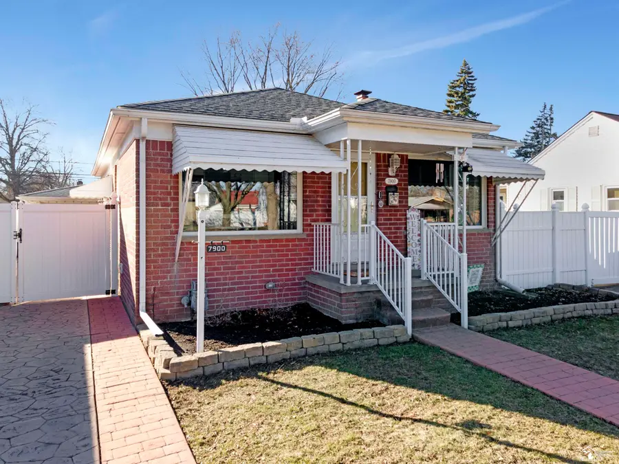 7900 Mortenview DR, Taylor, MI 48180 - #2