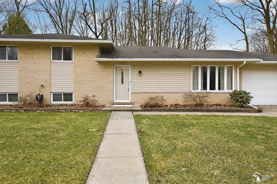 3739 Ridgedale LN, Lambertville, MI 48144 - #2