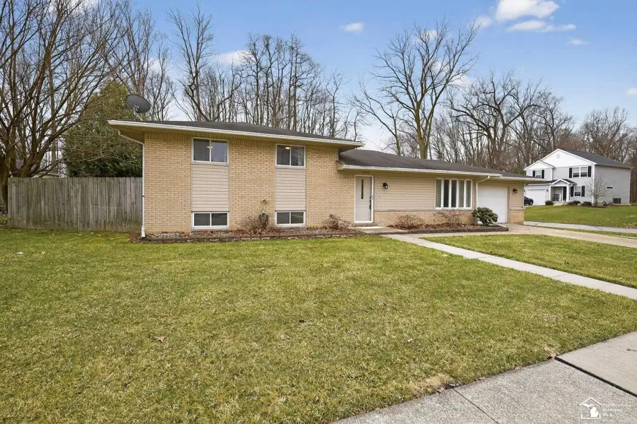 3739 Ridgedale LN, Lambertville, MI 48144 - #3