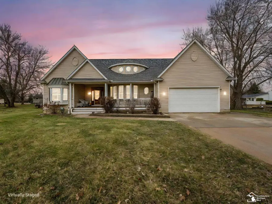 7611 Michelle ST, Monroe, MI 48162 - #2