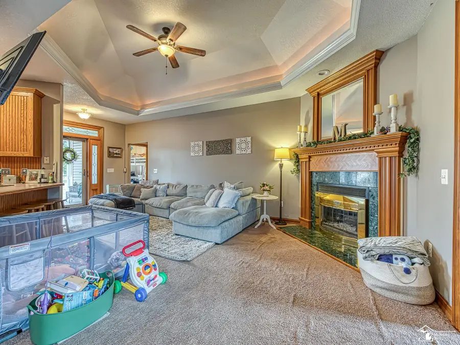 7611 Michelle ST, Monroe, MI 48162 - #3