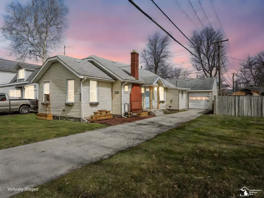 3329 Elmwood ST, Monroe, MI 48162 - #3